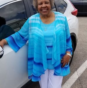 Meet your Posher, Gloria